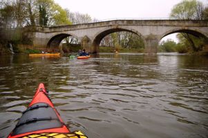 Die alte Leinebrücke bei Schulenburg.