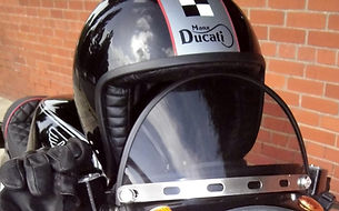 benutzerdefinierte helme hannover Motorrad Garage