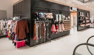 laden um damenbekleidung von amazon zu kaufen hannover Zalando Outlet Store Hannover