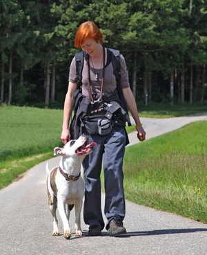 Tierärztin und Hundetrainerin Christine Martell